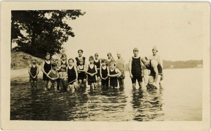 Townsends & Wescotts cooling off in the River, c1900. Laura Bell Collection. LTIArchives