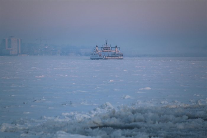 Linda Crothers captures the Wolfe Islander III on a cold winter's day