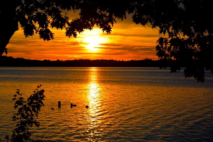 Riverview Photography finds sunrise on Chippewa Bay.