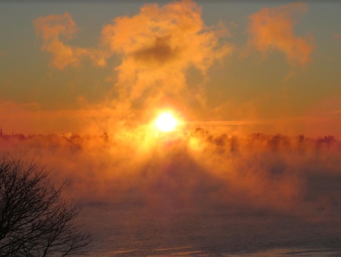 Joanne Crack shares a winter sunrise