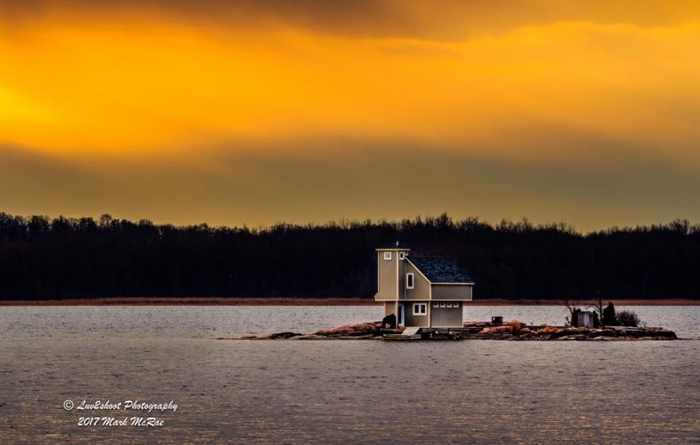 Mark McRae captures a familiar view from the 1000 Islands Parkway. 