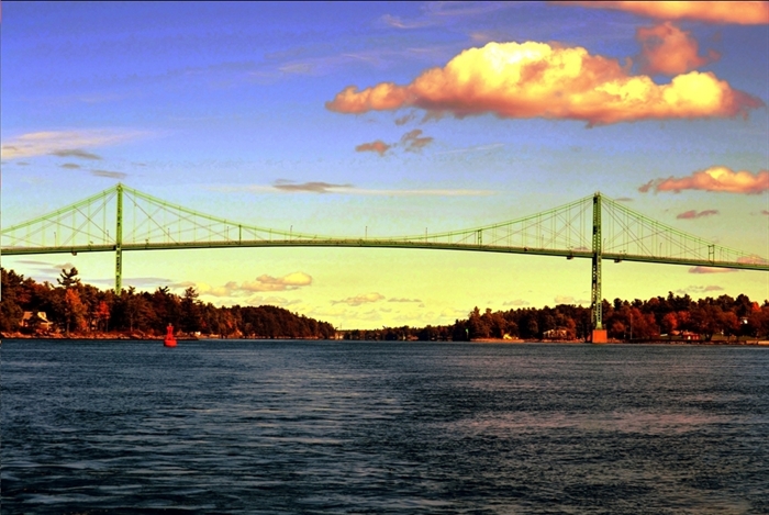 Thousand Islands Bridge. Photo © riverviewpictures.com