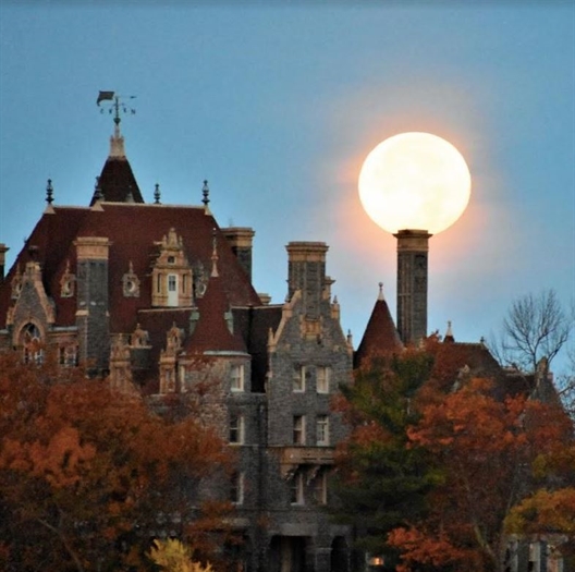 Doug Tulloch posted this on our Facebook page, suggesting it was Boldt Castle's night light. I think it is a give a whole new meaning to Moon Light. 
