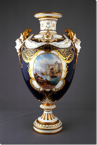 Royal Wocester Vase painted by Harry Davis. Artouch, Gananoque ON. 