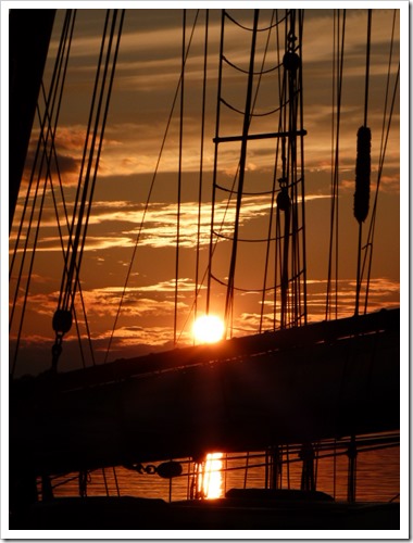 Sunset with the Three Ships 022